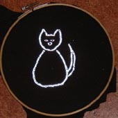 embroidery with reflecting yarn 